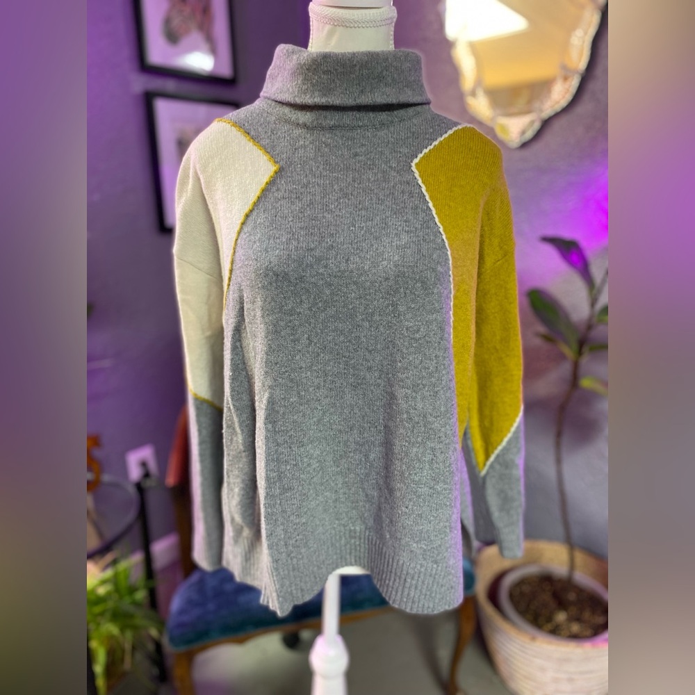 Zaket & Plover Colorblock Turtleneck Sweater in Gray, Mustard & Beige